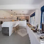 Akroyiali Hotell Vasiliki