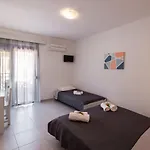 Akroyiali 2*