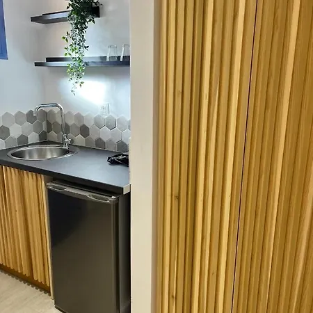 Hotel Akroyiali 2*