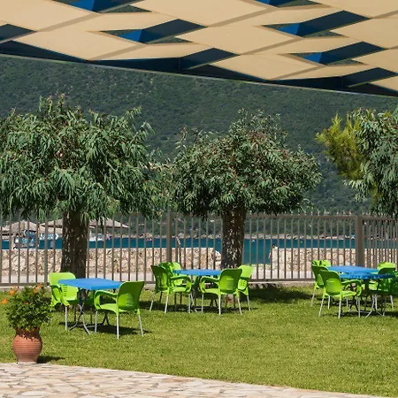 Akroyiali 2* Vasiliki (Lefkada)