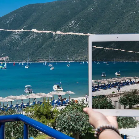 Akroyiali Hotel 2*