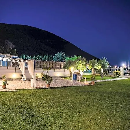 Akroyiali Hotel 2*