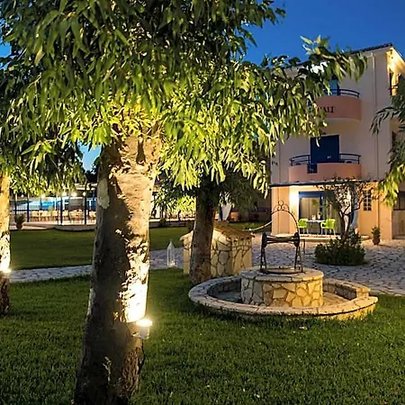 Akroyiali Hotel
