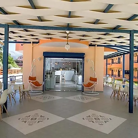 Hotel Akroyiali