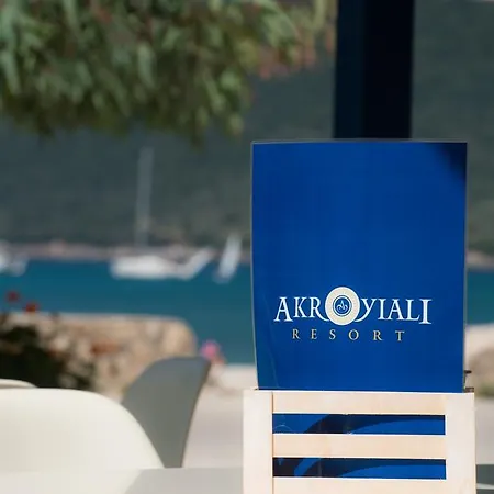 Akroyiali מלון