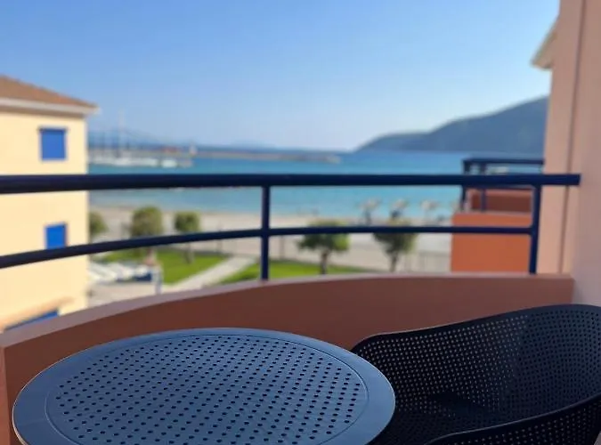 Akroyiali 2* Vasiliki (Lefkada)