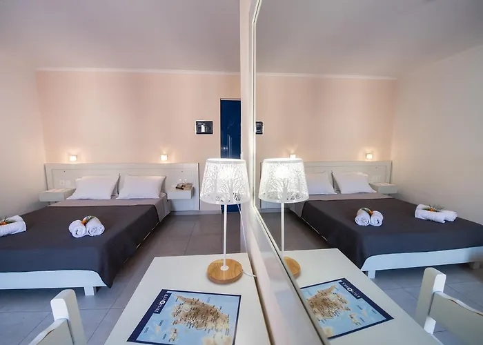 Akroyiali 2* Vasiliki (Lefkada)